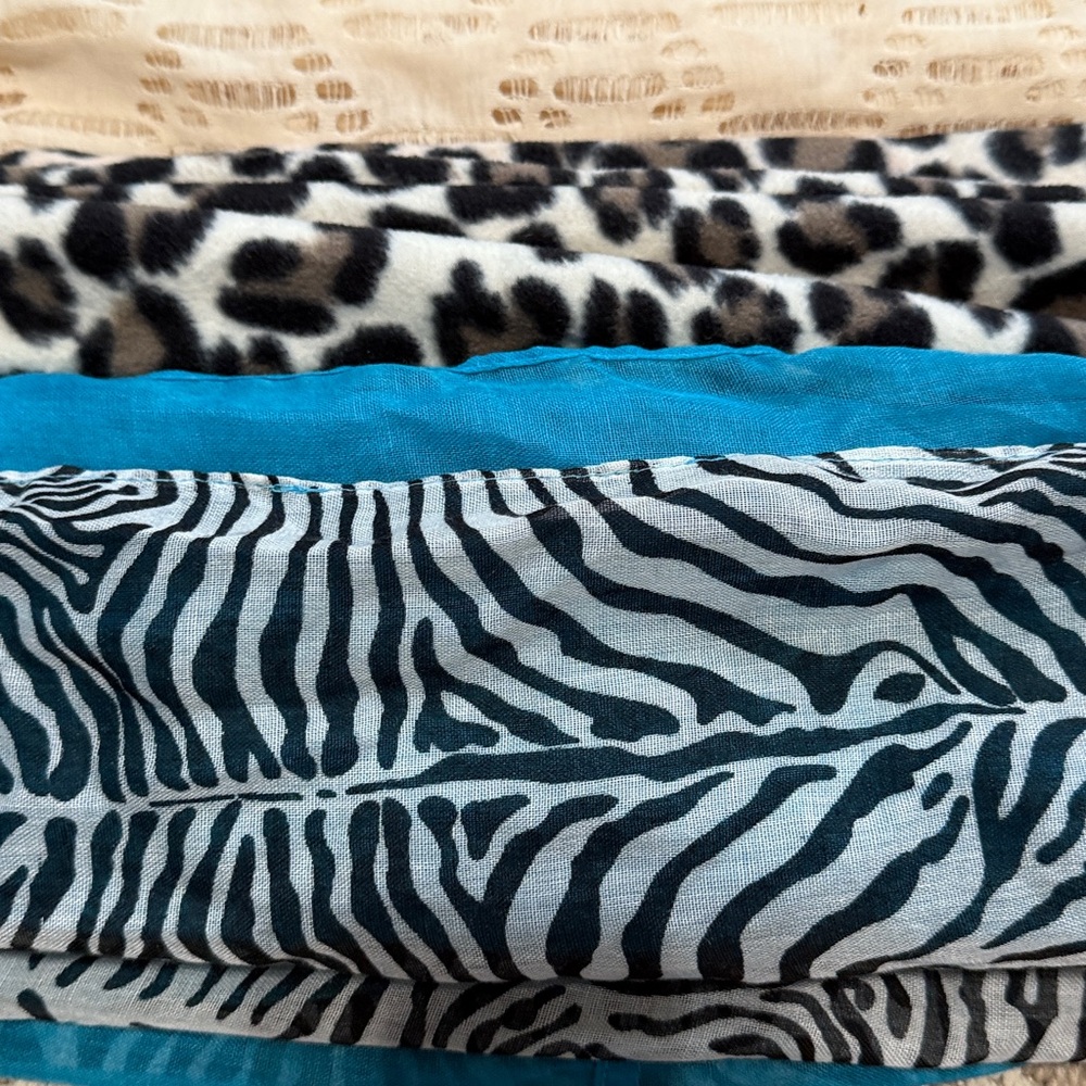 Assorted Patterned Scarves Infinity Style - Picture 5 of 5